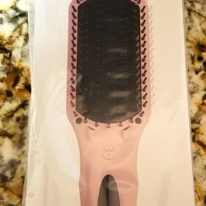 Hairbrush straightener